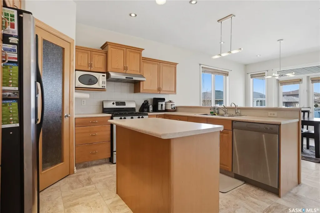 3714 Sandringham Road E Regina SK S4V 0N5