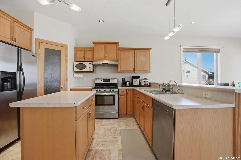 3714 Sandringham Road E Regina SK S4V 0N5