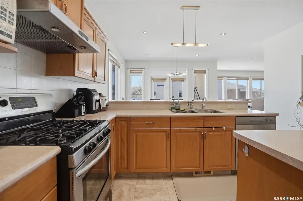 3714 Sandringham Road E Regina SK S4V 0N5