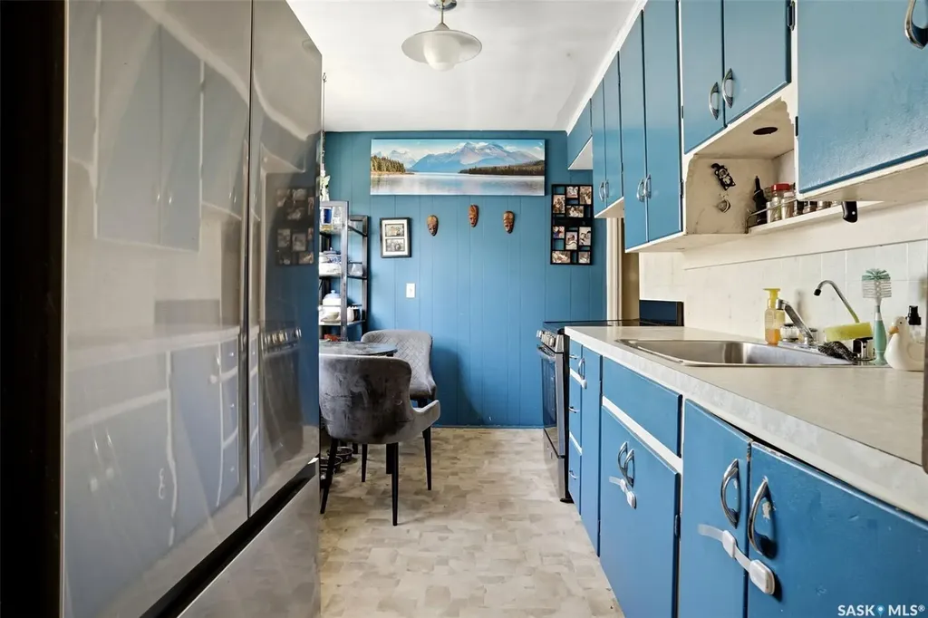 1763 Royal Street Regina SK S4T 5A8
