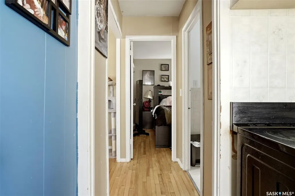 1763 Royal Street Regina SK S4T 5A8