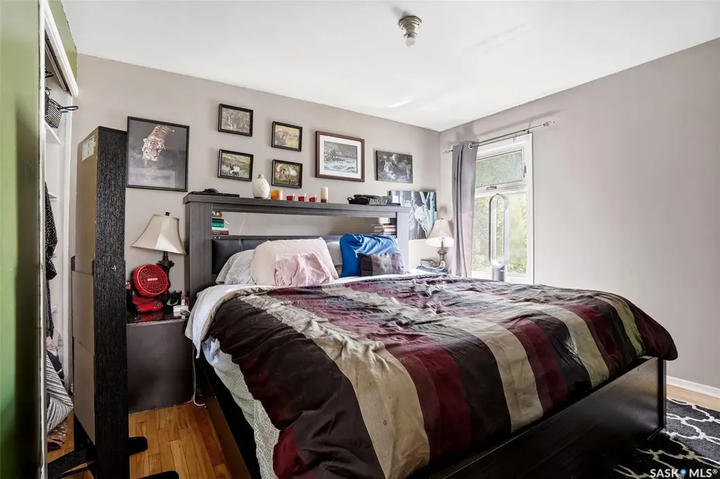 1763 Royal Street Regina SK S4T 5A8