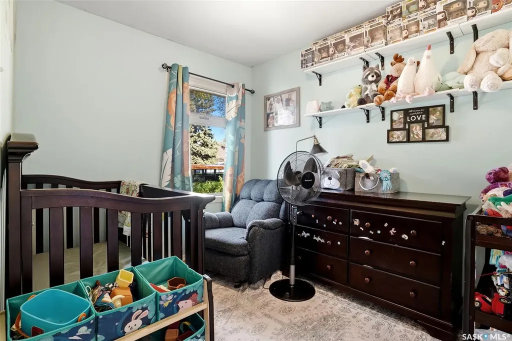 1763 Royal Street Regina SK S4T 5A8