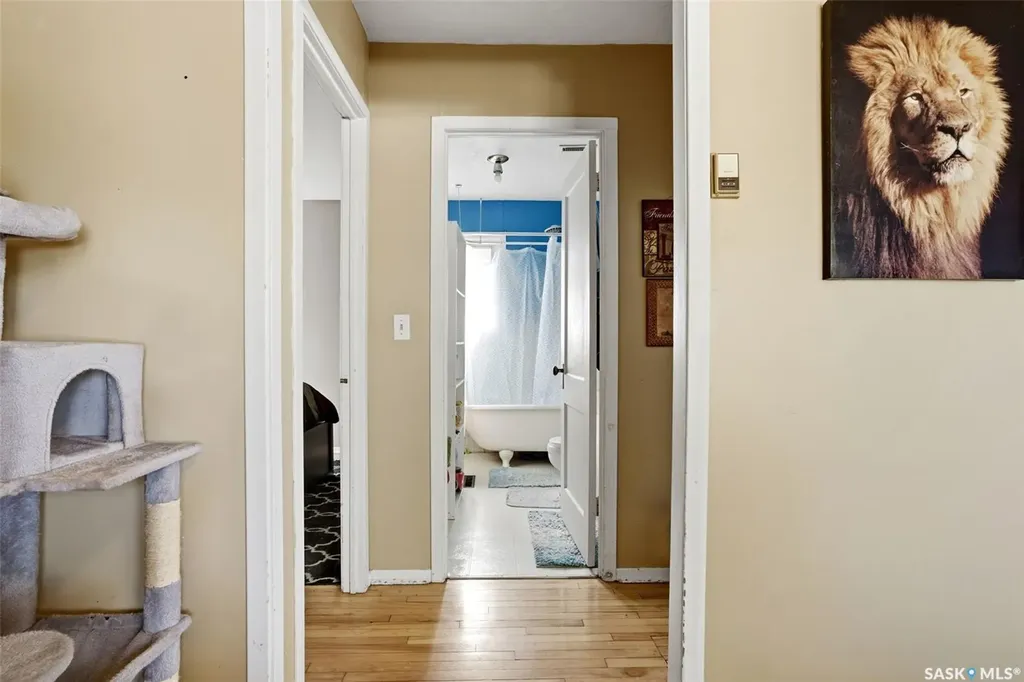 1763 Royal Street Regina SK S4T 5A8
