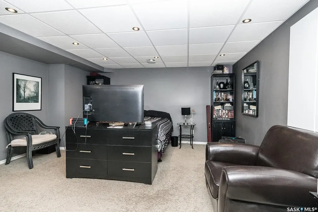 615 Lynd Crescent Saskatoon SK S7T 0G8