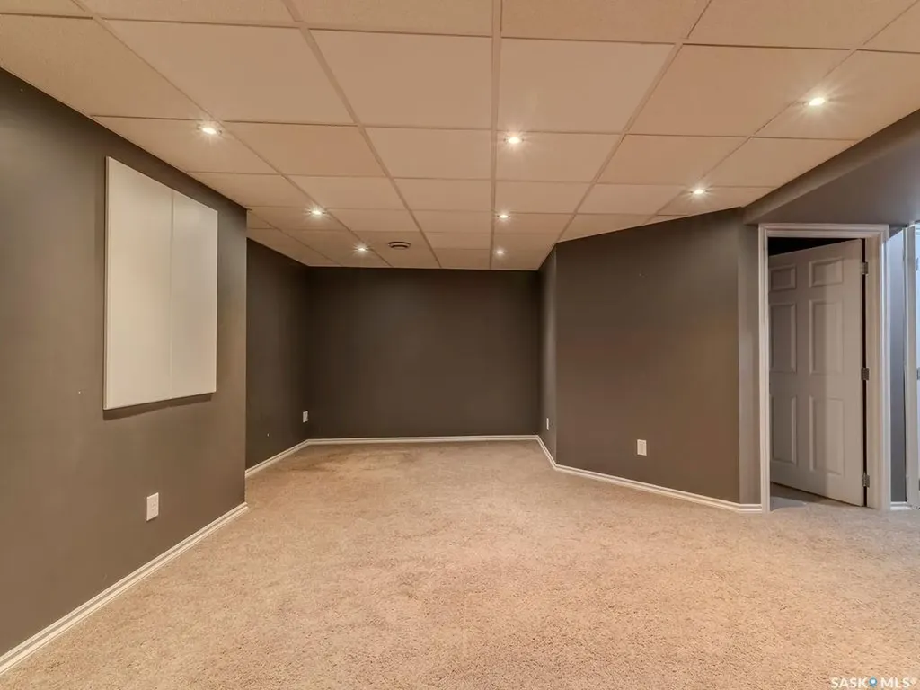 615 Lynd Crescent Saskatoon SK S7T 0G8