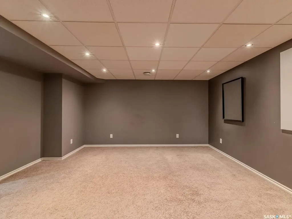 615 Lynd Crescent Saskatoon SK S7T 0G8