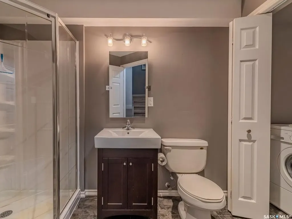 615 Lynd Crescent Saskatoon SK S7T 0G8
