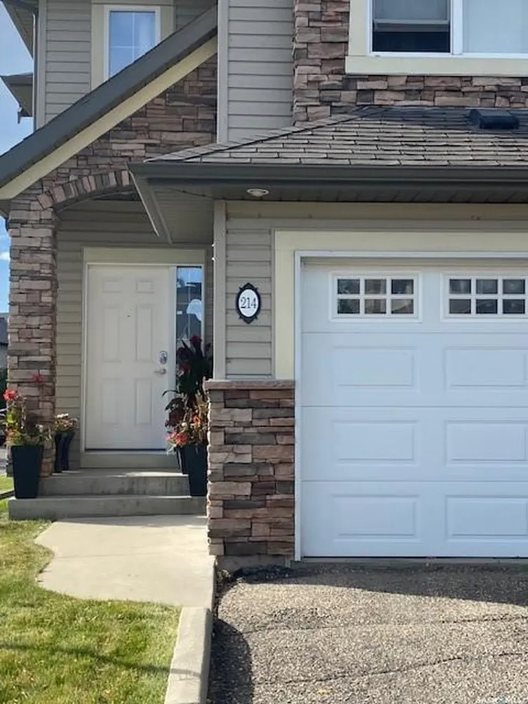 615 Lynd Crescent Saskatoon SK S7T 0G8