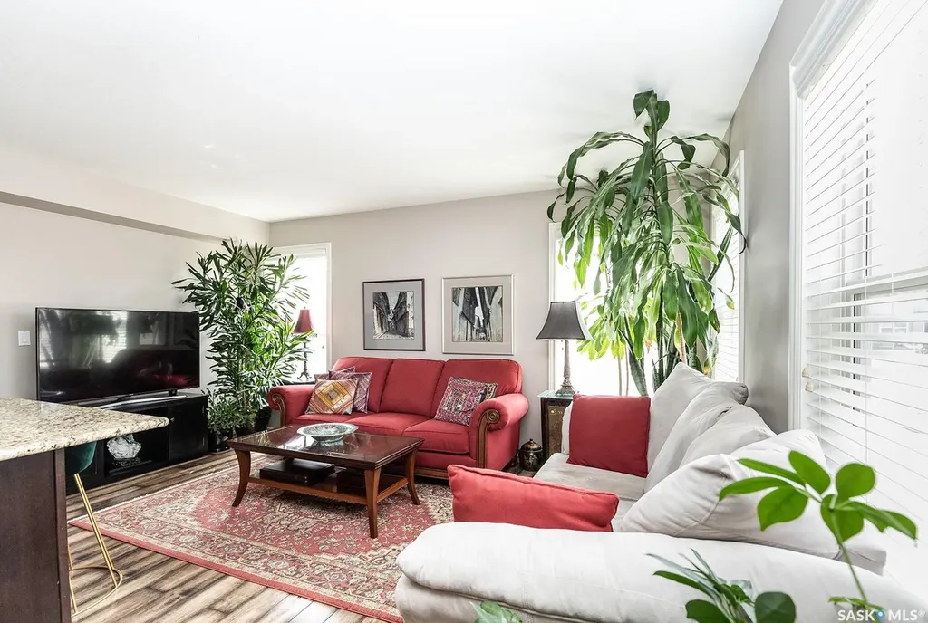 615 Lynd Crescent Saskatoon SK S7T 0G8