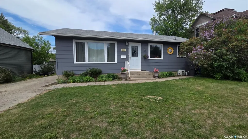 1661 103rd Street North Battleford SK S9A 1L6
