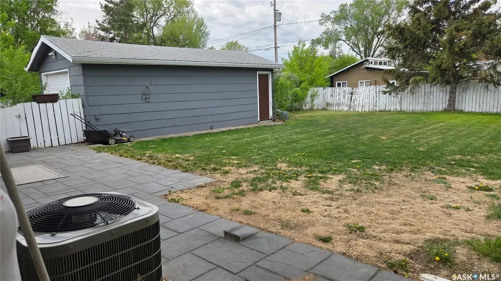 1661 103rd Street North Battleford SK S9A 1L6