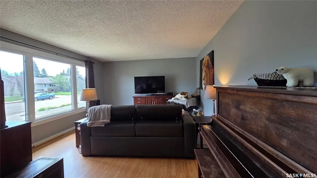 1661 103rd Street North Battleford SK S9A 1L6
