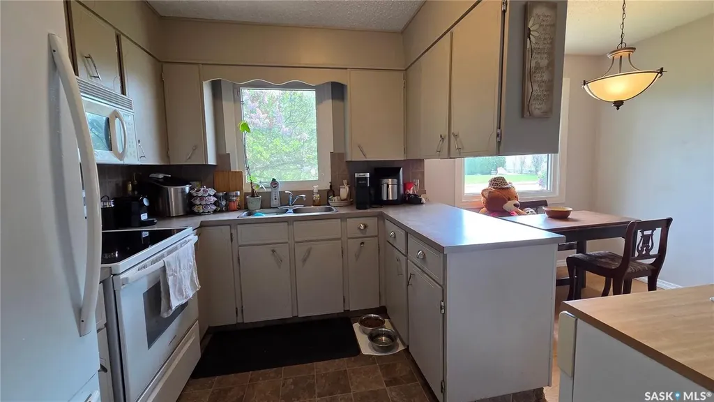 1661 103rd Street North Battleford SK S9A 1L6