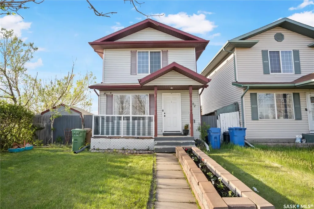 1402 10th Avenue E Regina SK S4N 7P6