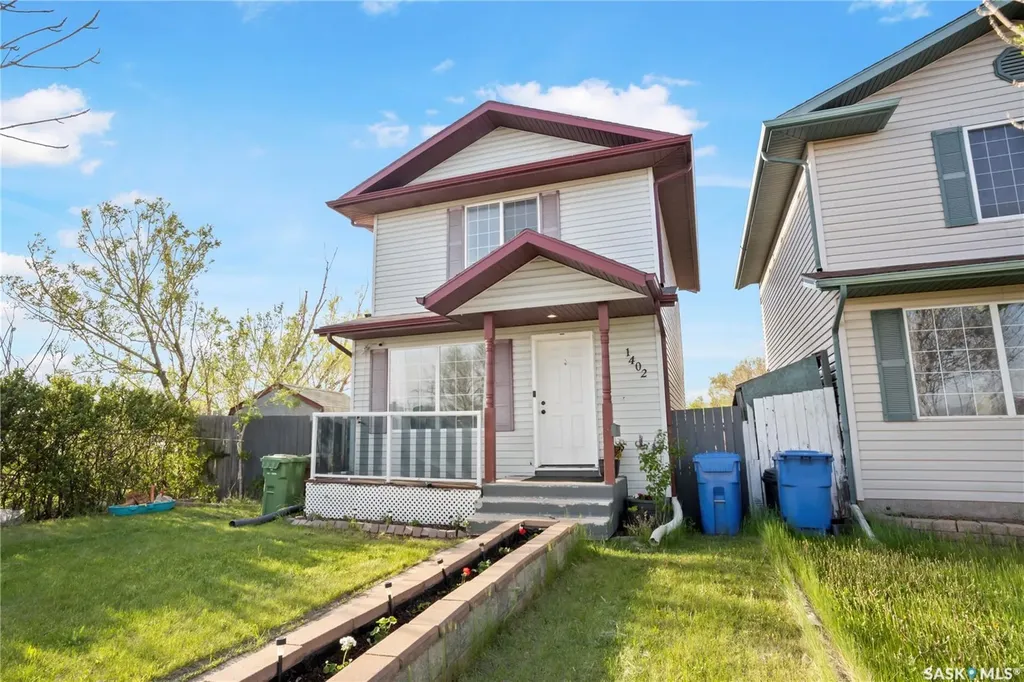 1402 10th Avenue E Regina SK S4N 7P6