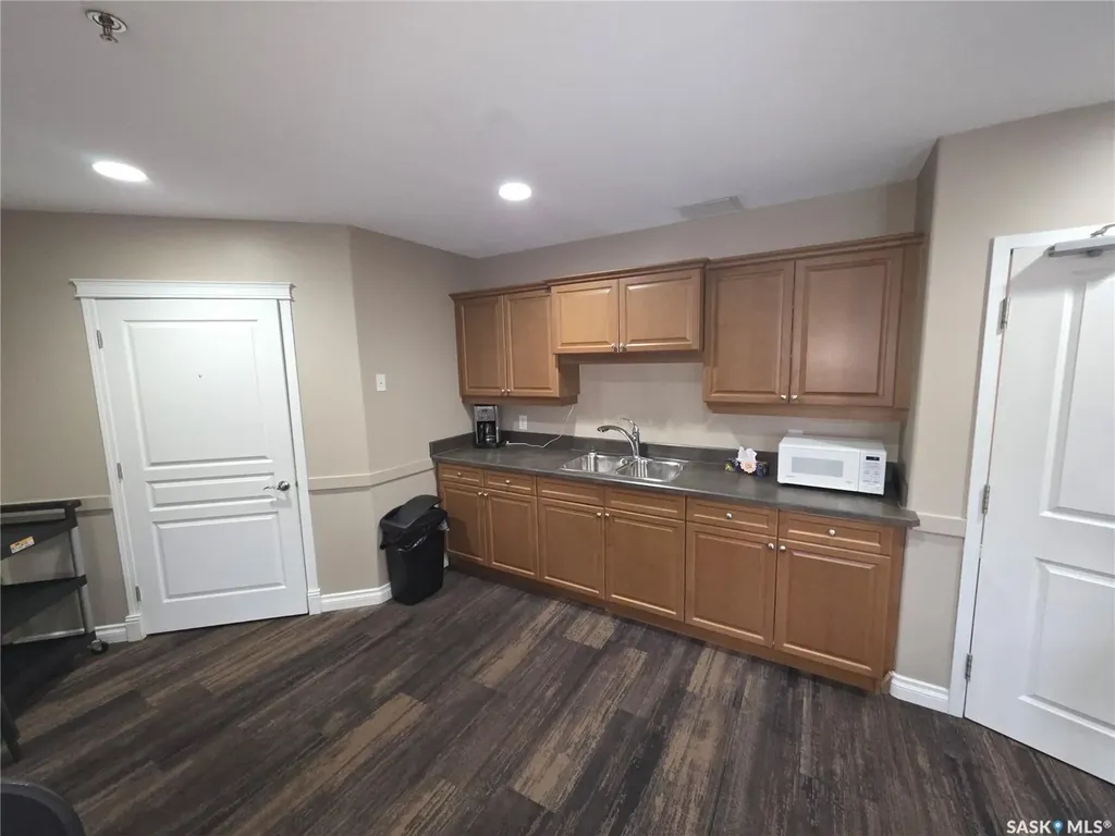 918 Heritage View Saskatoon SK S7H 1X3
