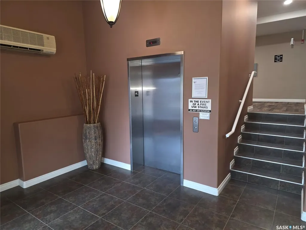918 Heritage View Saskatoon SK S7H 1X3