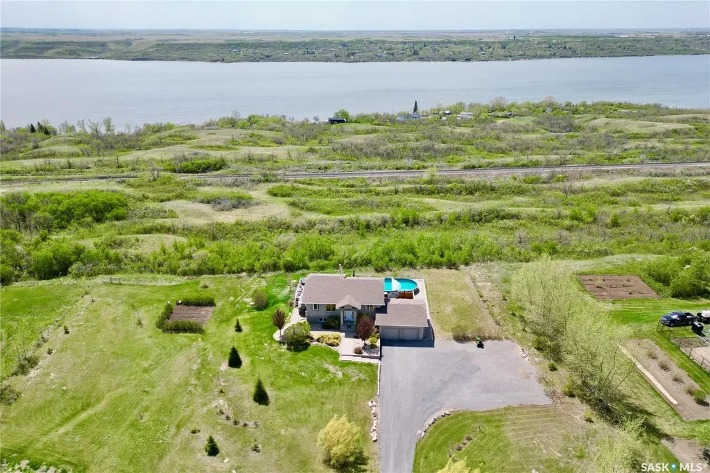 14 Valley Ridge Road Longlaketon Rm No. 219 SK S0G 0W0