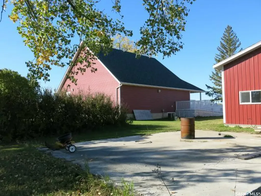 1 1st Avenue N Fleming SK S0G 1R0