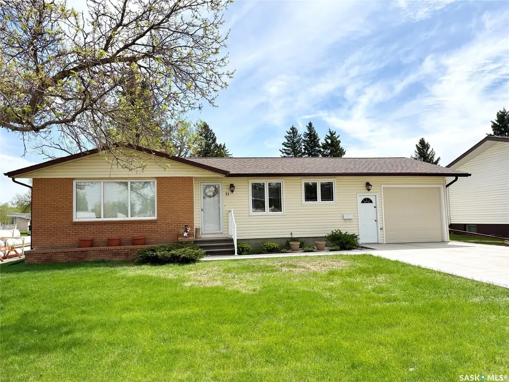 71 Dalebrooke Drive Yorkton SK S3N 2N6