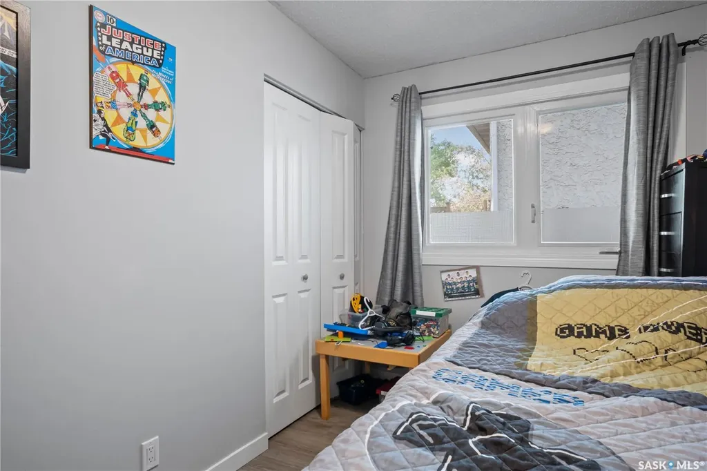 18 Hyland Crescent Regina SK S4R 7P3