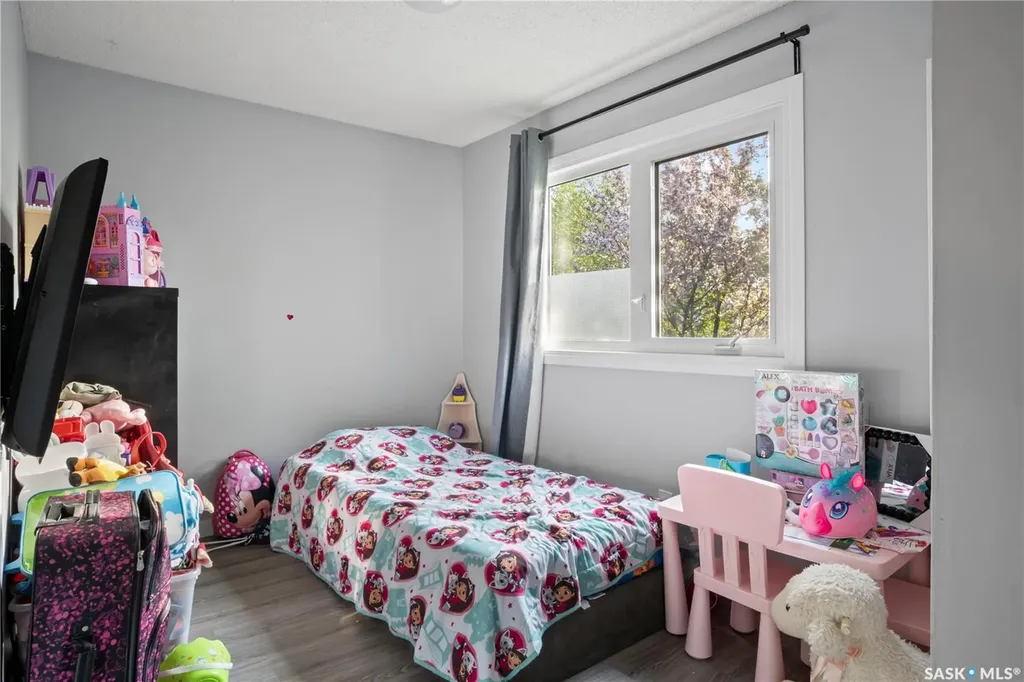 18 Hyland Crescent Regina SK S4R 7P3