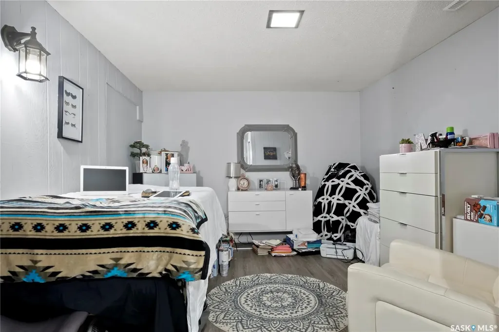 18 Hyland Crescent Regina SK S4R 7P3