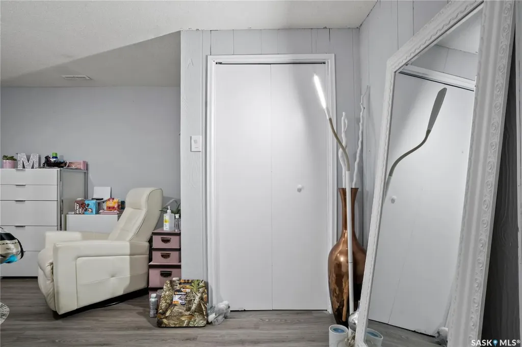18 Hyland Crescent Regina SK S4R 7P3
