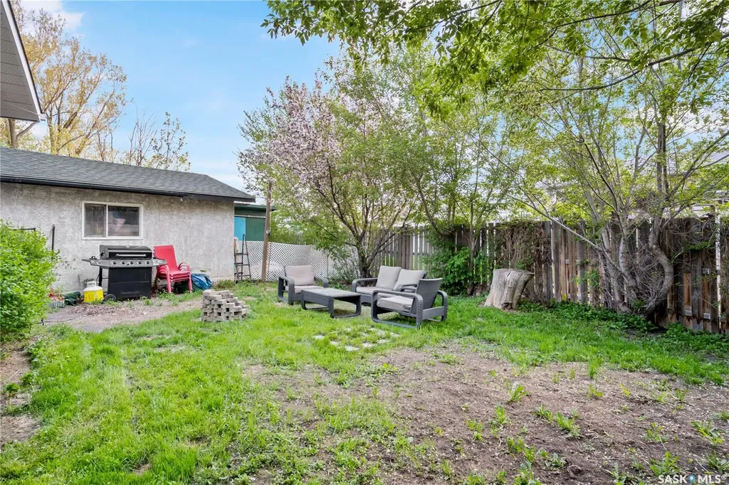 18 Hyland Crescent Regina SK S4R 7P3