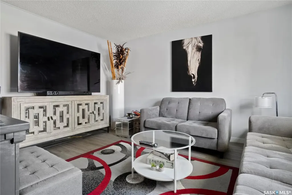 18 Hyland Crescent Regina SK S4R 7P3