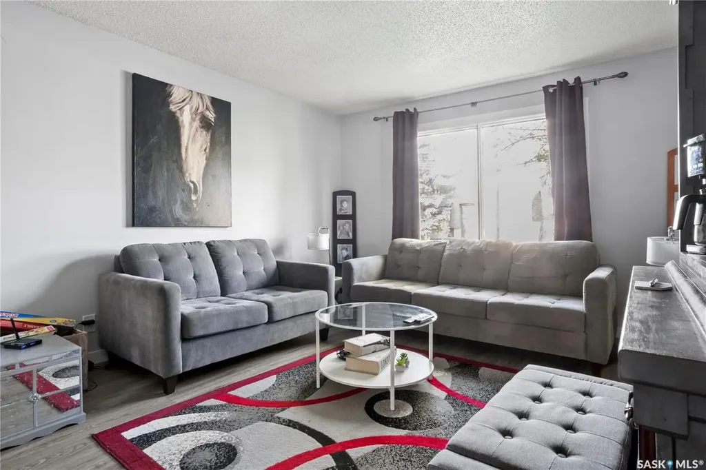 18 Hyland Crescent Regina SK S4R 7P3