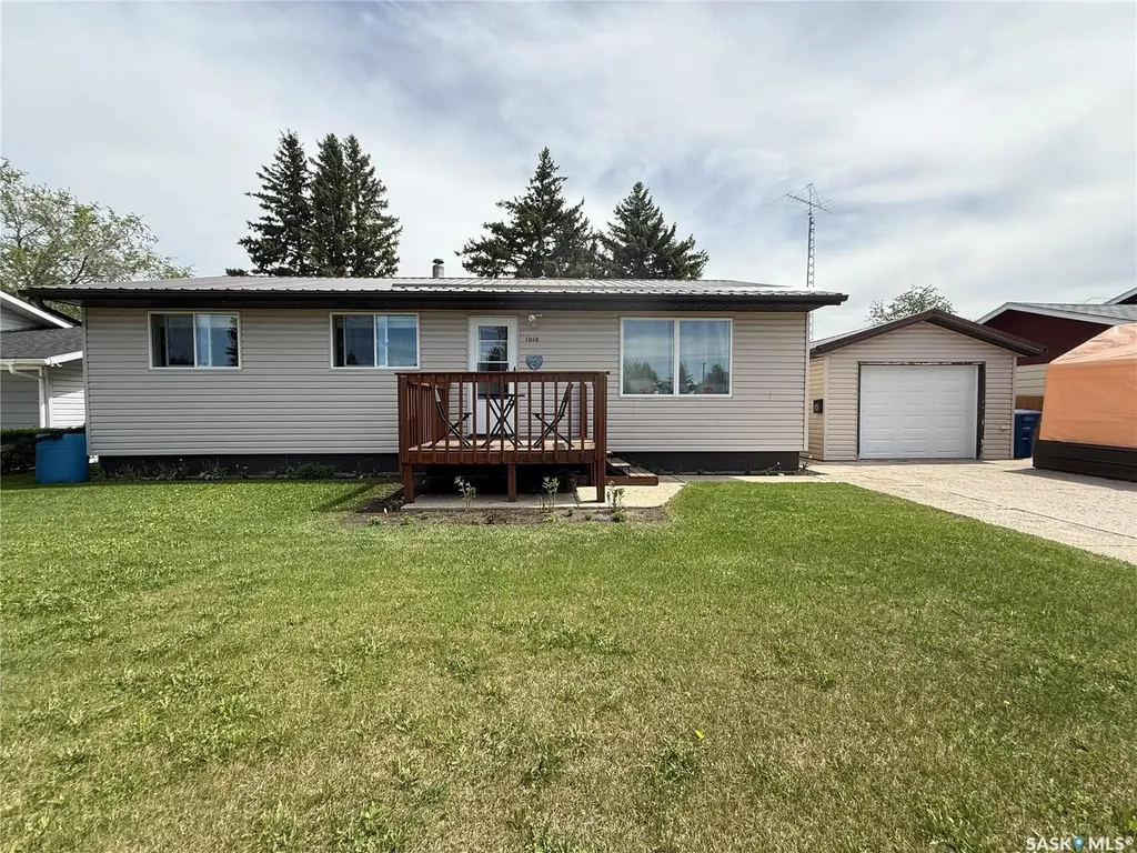 1010 11th Street Humboldt SK S0K 2A0