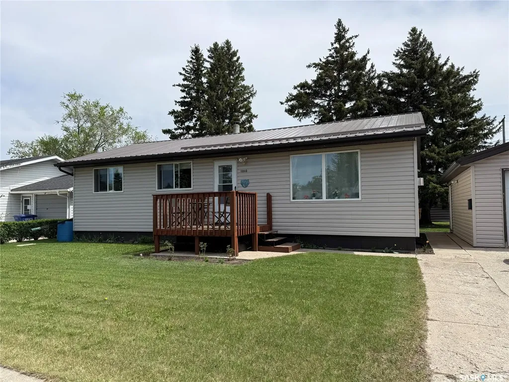 1010 11th Street Humboldt SK S0K 2A0