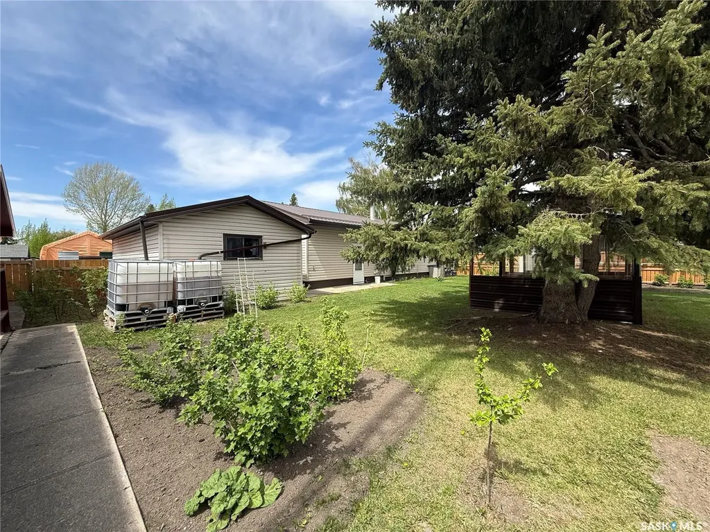1010 11th Street Humboldt SK S0K 2A0