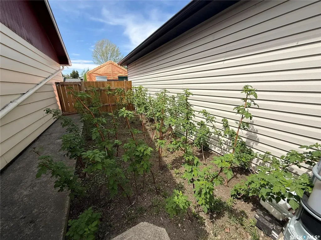 1010 11th Street Humboldt SK S0K 2A0