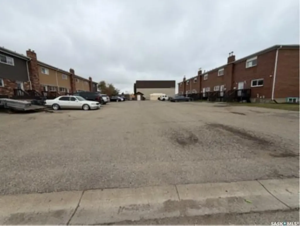 7-8-14-15 Allan Bay Yorkton SK S3N 3H1