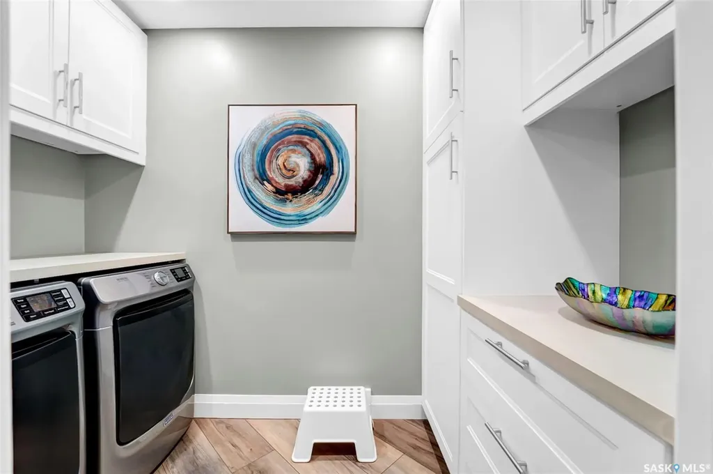 303 Brookmore Crescent Saskatoon SK S7V 0B1