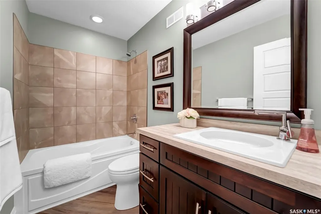 303 Brookmore Crescent Saskatoon SK S7V 0B1