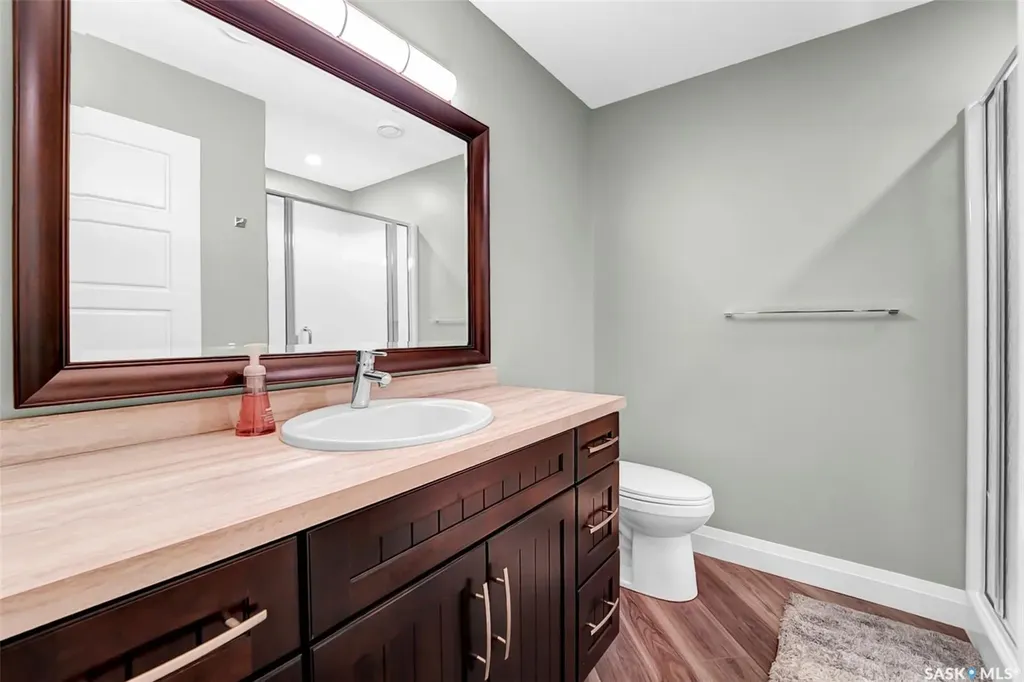 303 Brookmore Crescent Saskatoon SK S7V 0B1