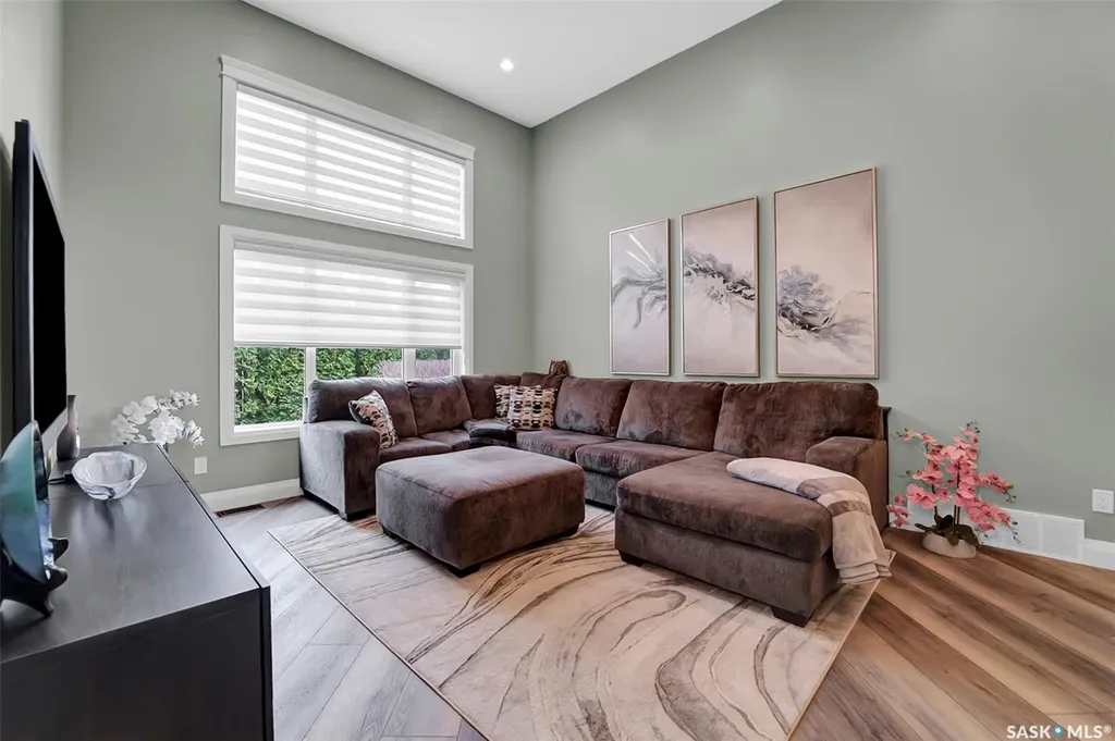303 Brookmore Crescent Saskatoon SK S7V 0B1