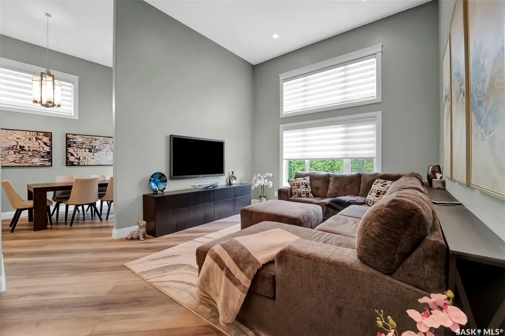 303 Brookmore Crescent Saskatoon SK S7V 0B1