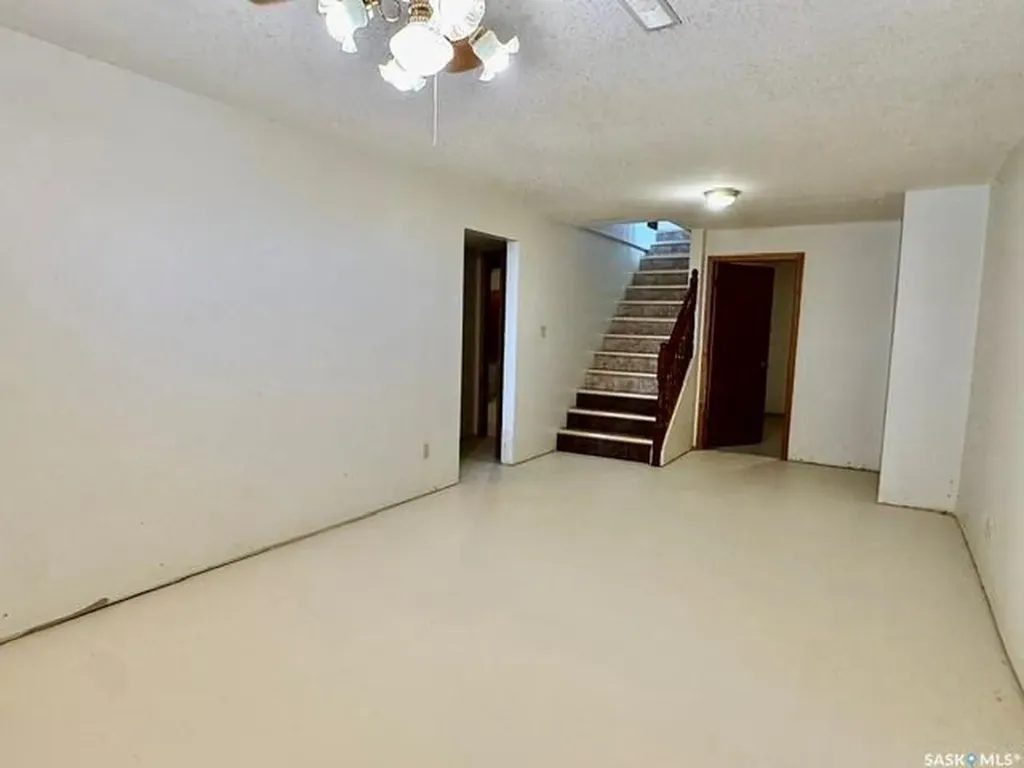208 2nd Street NE Watson SK S0K 4V0