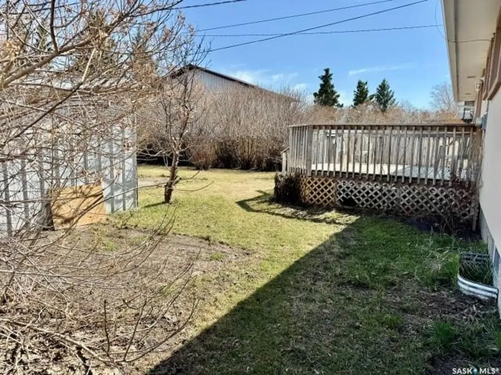 208 2nd Street NE Watson SK S0K 4V0
