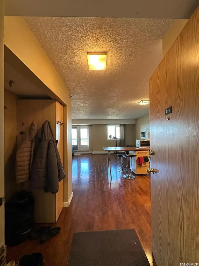 405 5th Avenue N Saskatoon SK S7K 6Z3