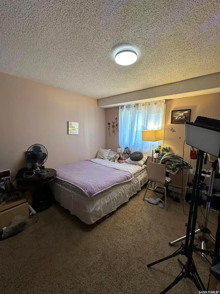 405 5th Avenue N Saskatoon SK S7K 6Z3