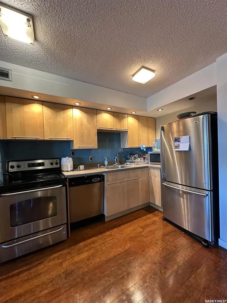 405 5th Avenue N Saskatoon SK S7K 6Z3