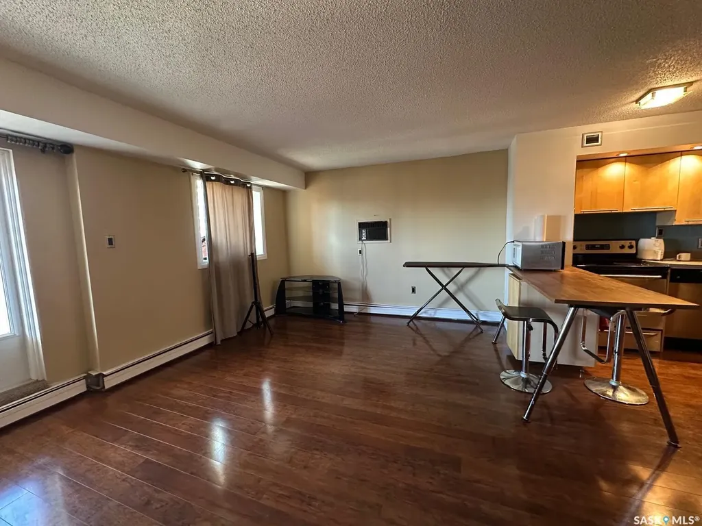 405 5th Avenue N Saskatoon SK S7K 6Z3