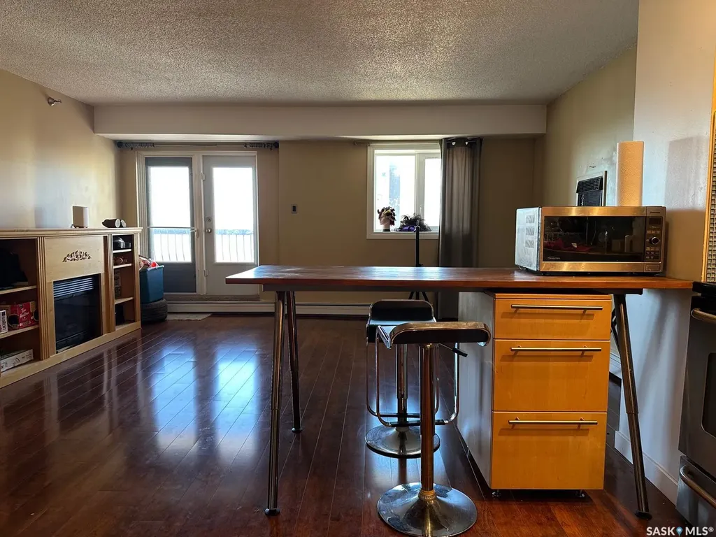 405 5th Avenue N Saskatoon SK S7K 6Z3