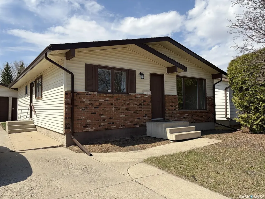 111 Stechishin Crescent Saskatoon SK S7K 5P5